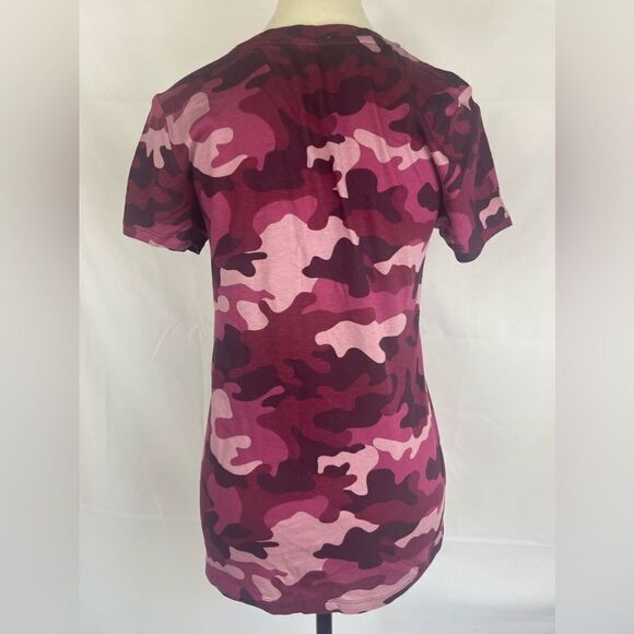 Gap NWT pink & burgundy camo t-shirt vneck shirt sleeves sz S cotton blend - Picture 3 of 7